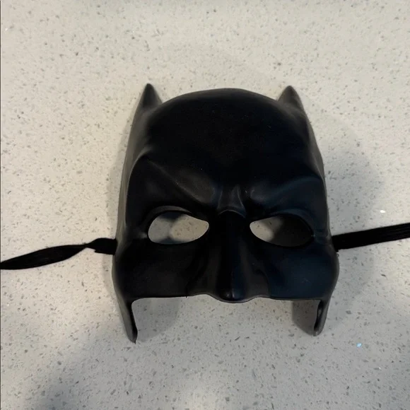 Batman Mask - Picture 6 of 6